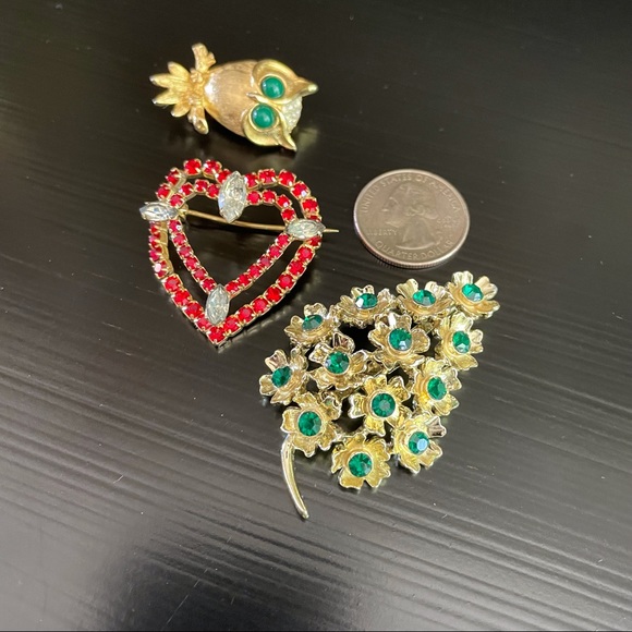 ❣️VINTAGE BROOCH BUNDLE OF THREE ~ HEART, OWL, LEAF - Picture 5 of 9